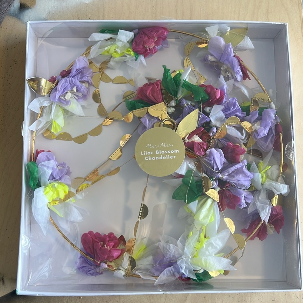 Meri Meri Lilac Blossom Chandelier